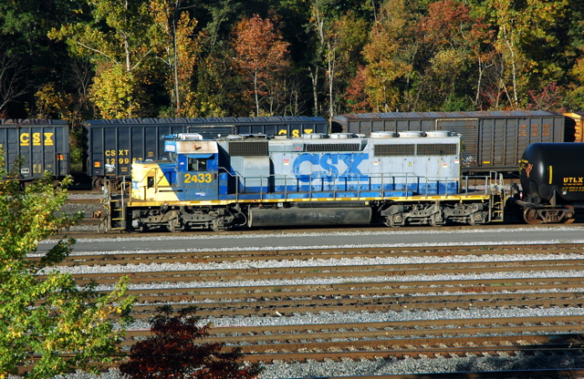 CSX SD40-2 working the hump.JPG