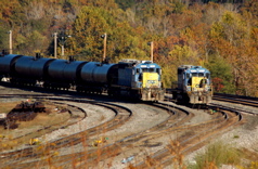 Sister
                SD40-2 CSX2433 and CSX2432.JPG