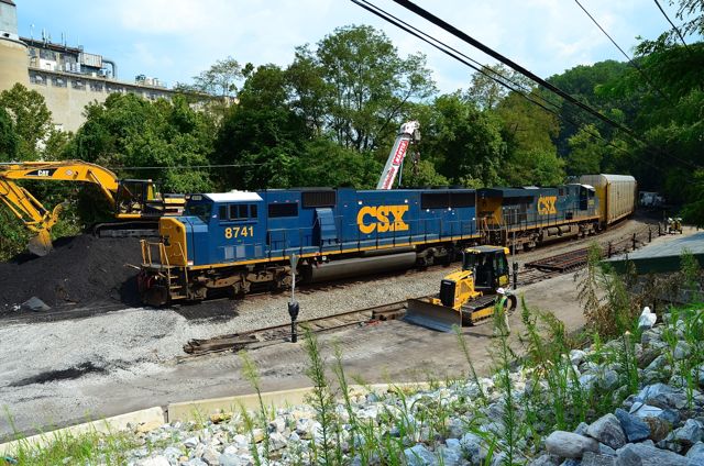 CSX SD-60 #8741 passing the accident scene