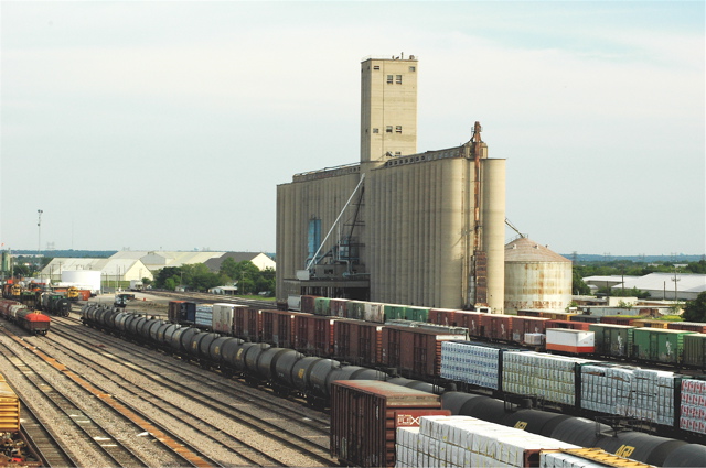 Fort Worth Concrete Grain Silos.JPG