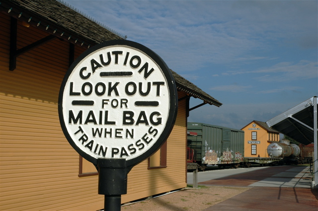 Mail Bag Warning.JPG