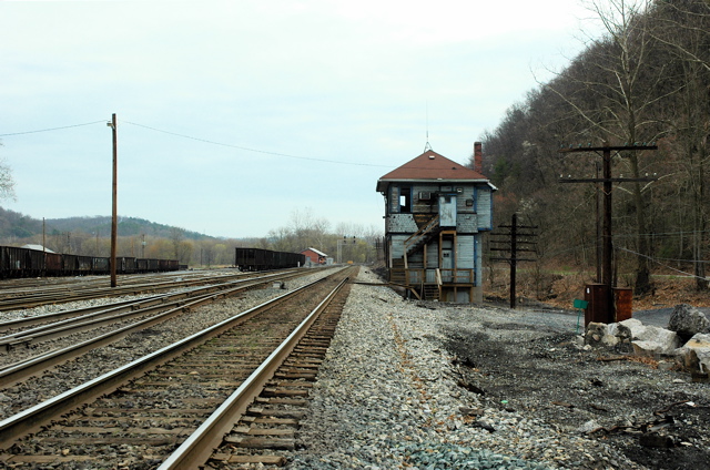 HO Tower, Hancock WV.JPG