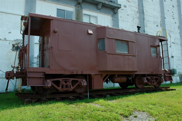 Former ??? Side Window caboose.JPG