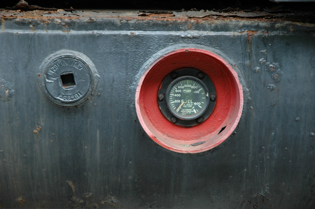 GP9 Fuel Gauge.JPG