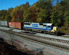 CSX 8595
                pushing west.JPG