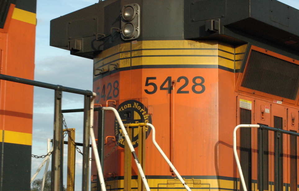 BNSF Dash 9 44CW # 5428.JPG