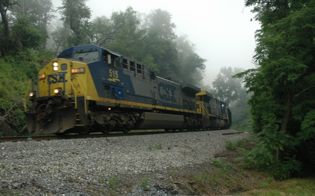 CSX 515 leads empty hoppers.JPG